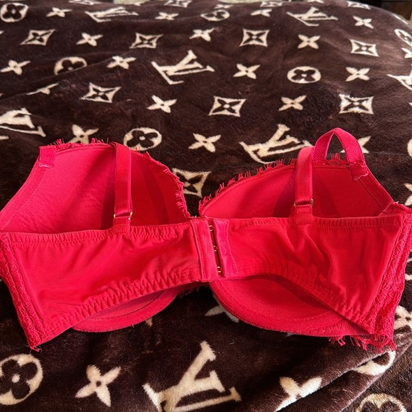 Red Demi bra - Picture 2 of 2